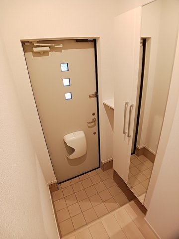 フリージアIの玄関写真