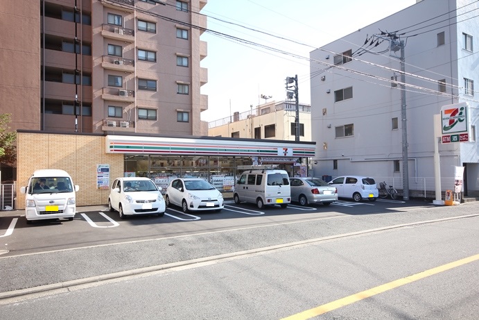 コンビニ　セブンイレブン（コンビニ）まで280m