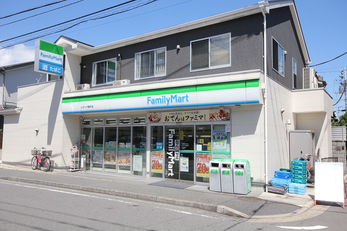 コンビニ　ファミリーマート（コンビニ）まで485m