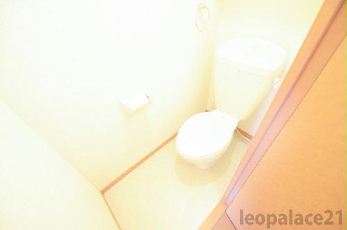 トイレ　設備・仕様は号室により異なる為、現況を優先致します。