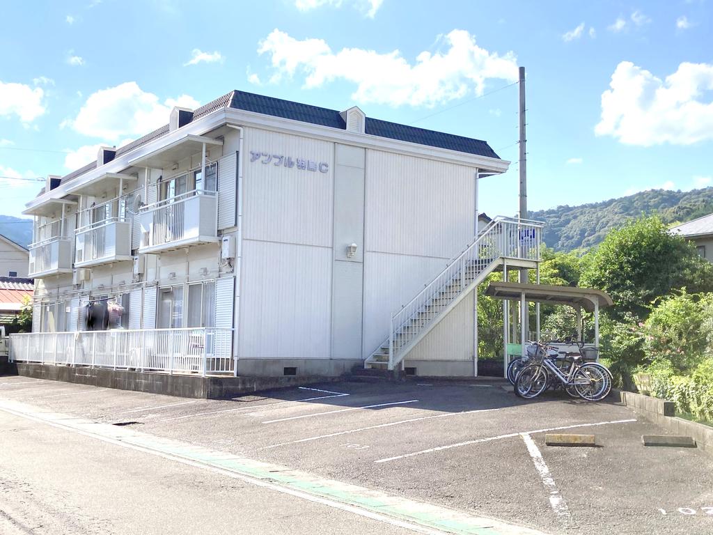 アンプル羽鳥Ｃの建物外観