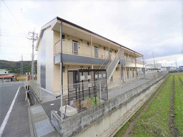 滋賀県東近江市五個荘清水鼻町（アパート）の賃貸物件の外観