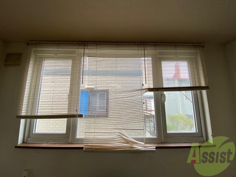 バルコニー　窓が大きいので風の通りが良さそうですね！！