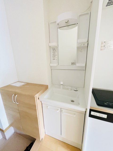 洗面設備　同物件別号室の写真です。