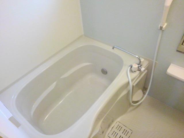 バス・シャワールーム　追い焚き付の浴室