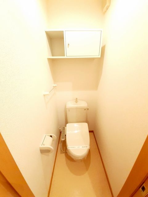 【ヴィラ・ブライト　IIのトイレ】