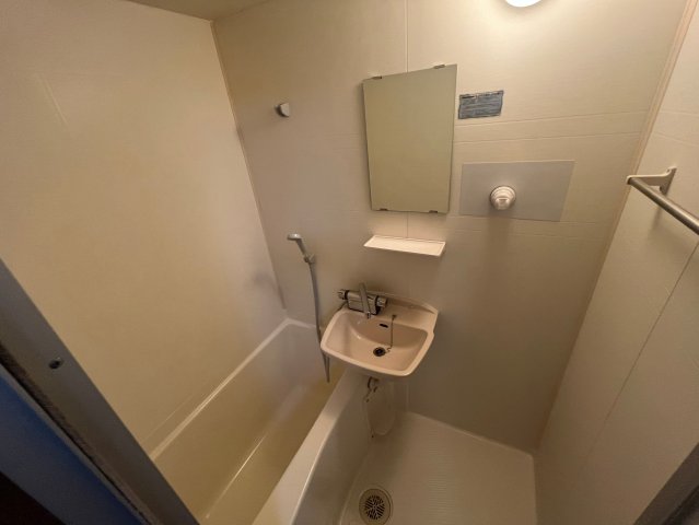 バス・シャワールーム　お風呂です