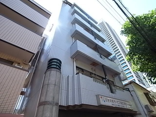 ブリリアント新神戸の建物外観