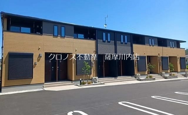 いちき串木野市恵比須町のアパートの建物外観