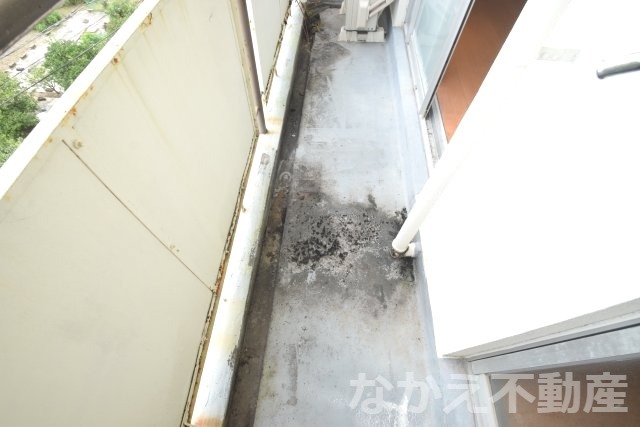 バルコニー　陽当たり良好なバルコニーです