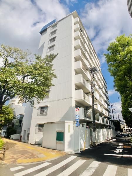 【東建小石川マンションの建物外観】