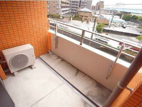 【福岡市西区内浜のマンションのバルコニー】