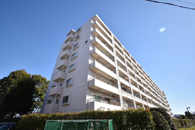 ＵＲ立川幸町の建物外観