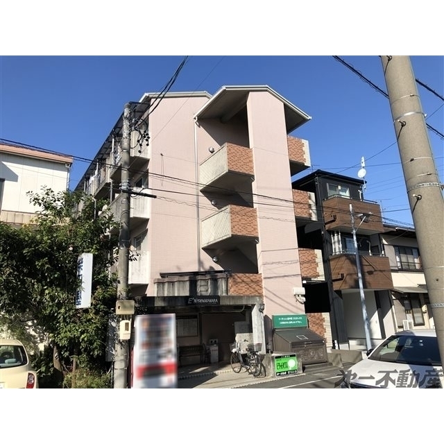 エントランス　建物外観