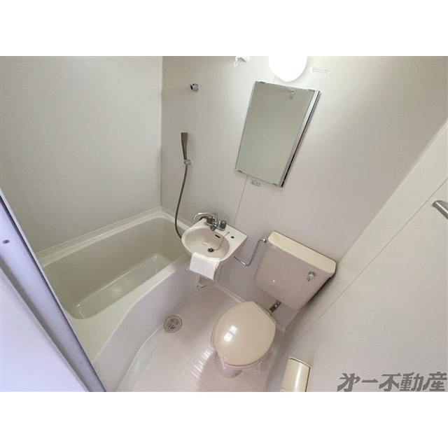 バス・シャワールーム　バスルーム