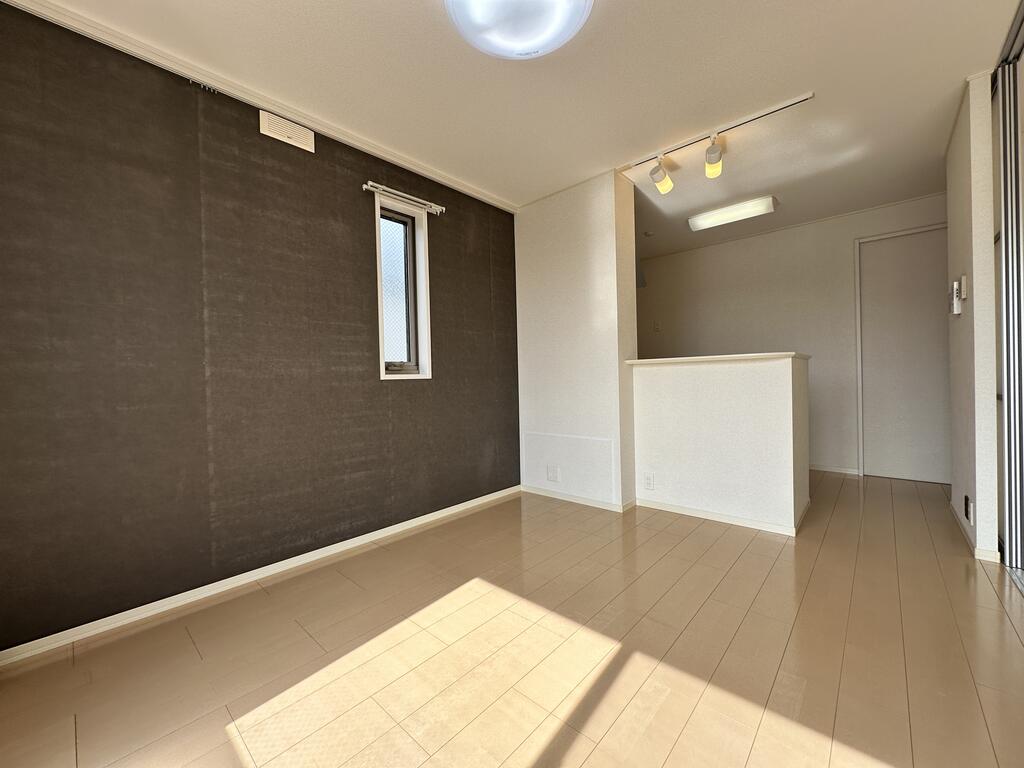 JOYPOPPAIの居間写真