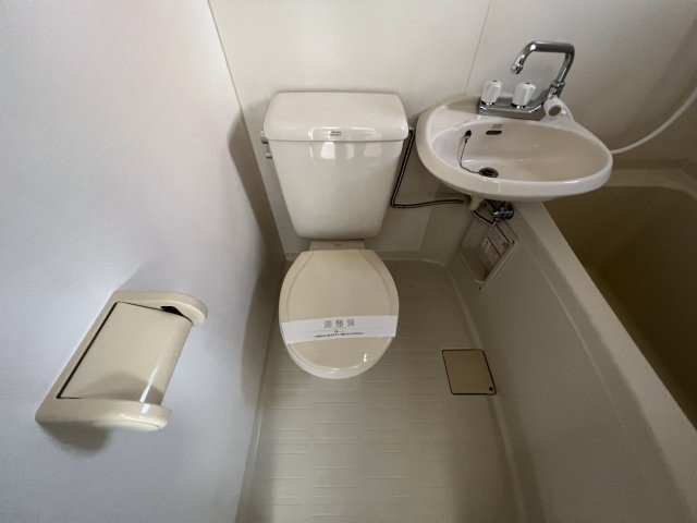 トイレ　※別室参考写真