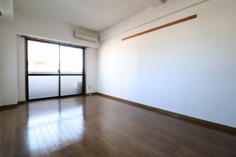 居室・リビング　別部屋写真使用