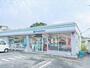 コンビニ　ファミリーマート奈良鶴舞東町店（コンビニ）まで130m