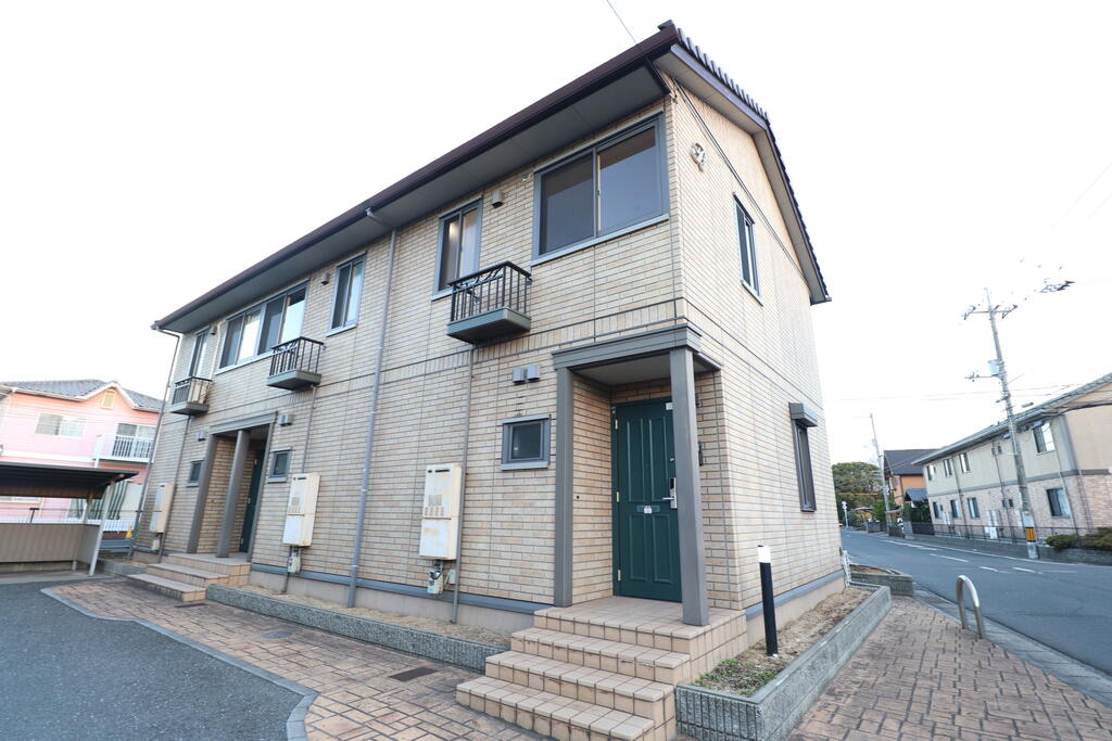 建物外観　2DKのタウンハウス造です！
