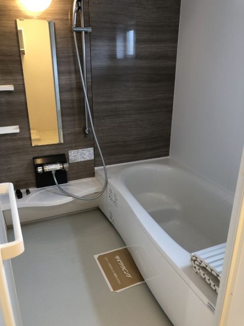 バス・シャワールーム