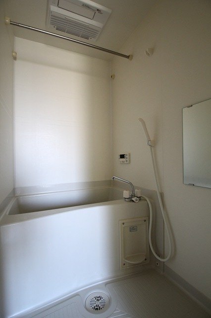 バス・シャワールーム　同物件、別号室のものです。