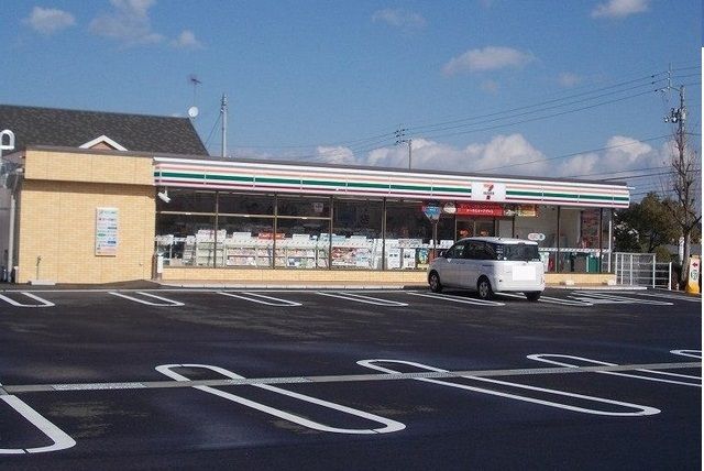 コンビニ　セブンイレブン香川町店さん（コンビニ）まで50m