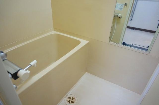 バス・シャワールーム　浴室