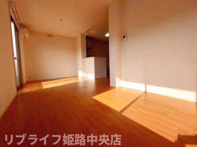 居室・リビング　写真は別室参考