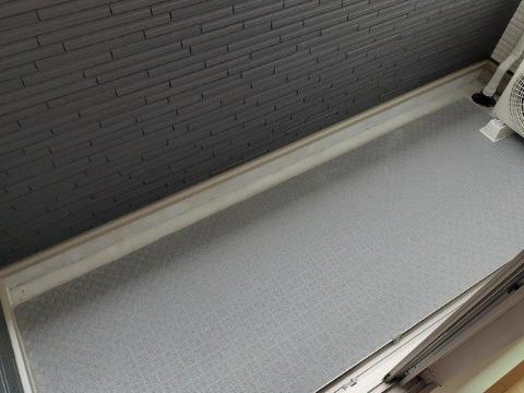 アースガーデン　バルコニー　ベランダ