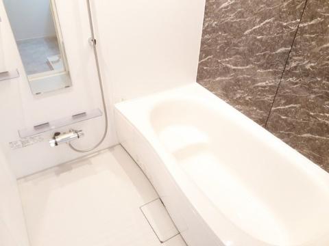 アースガーデン　バス・シャワールーム　バス