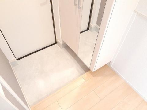 アースガーデン　玄関　玄関