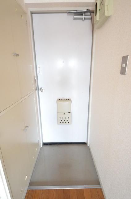 玄関　★お部屋探しは株式会社タウンハウジング東京まで★