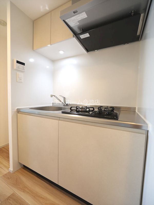キッチン　システムキッチン（ガス2口コンロ付）