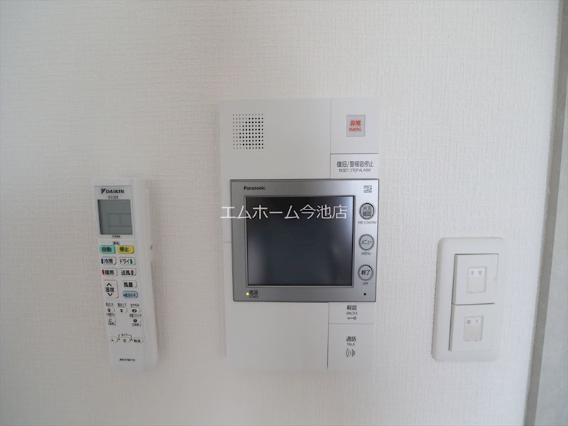 セキュリティ　TVモニター付インターホン