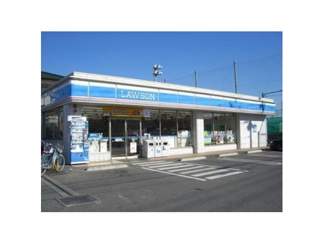 コンビニ　ローソン（コンビニ）まで690m