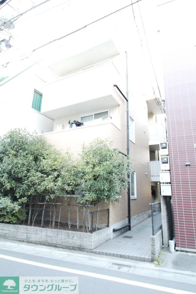 建物外観　エントランス