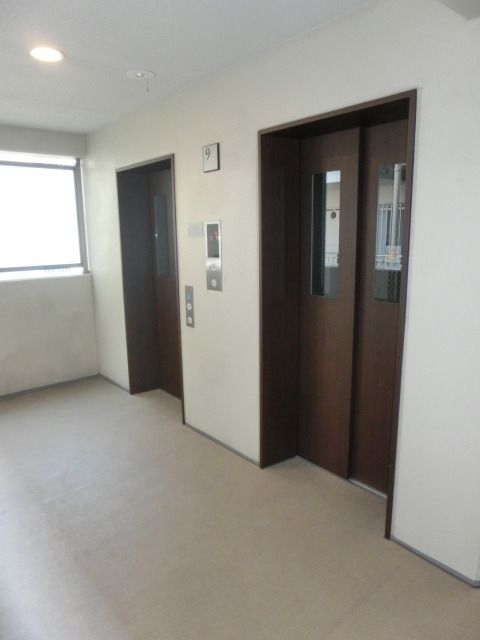 その他共有部分　エレベーター2台あります