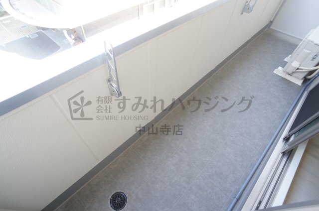 バルコニー　参考、同建物・同間取りの号室