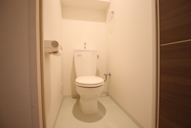 トイレ　※別室の参考写真の為、現況優先です。