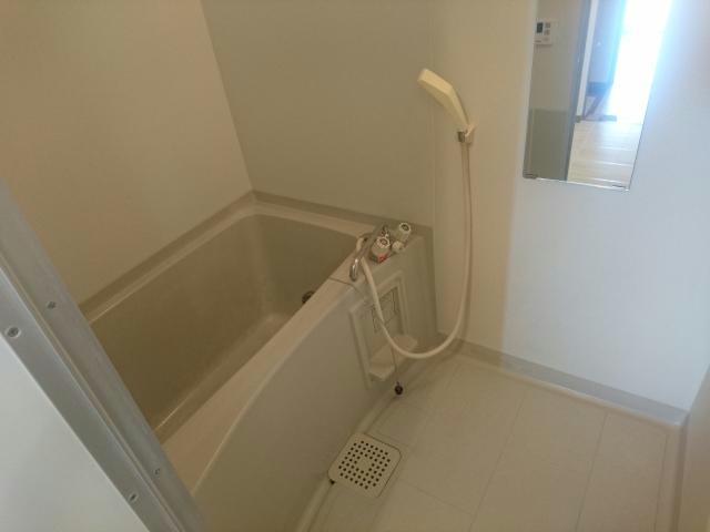 バス・シャワールーム　※別部屋写真