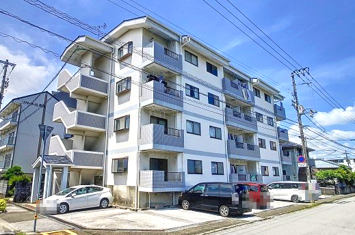 建物外観　現況と異なる部分は現況を優先いたします。