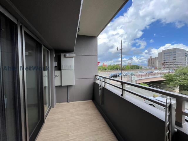 バルコニー　同型タイプ　現況優先