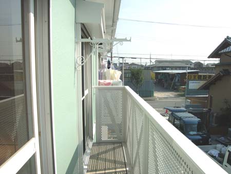 バルコニー　外からの目が気にならないバルコニーで洗濯物が干せます