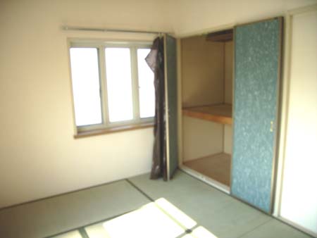 居室・リビング　明るい和室です