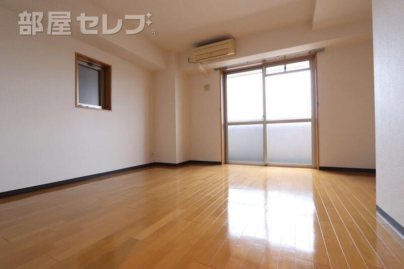 居室・リビング　反転タイプ