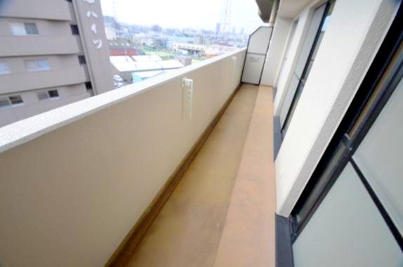 バルコニー　落ち着いた時間を過ごせるバルコニーです