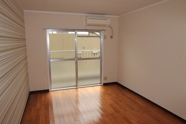 居室・リビング　※現況を優先します。