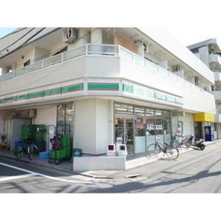 コンビニ　ローソンストア100世田谷豪徳寺店（コンビニ）まで724m