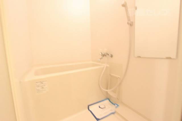 バス・シャワールーム　お風呂も綺麗です。